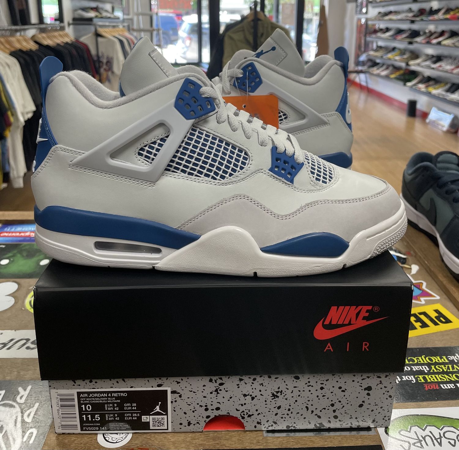 2024 Jordan 4 Military Blue Size 10 DS