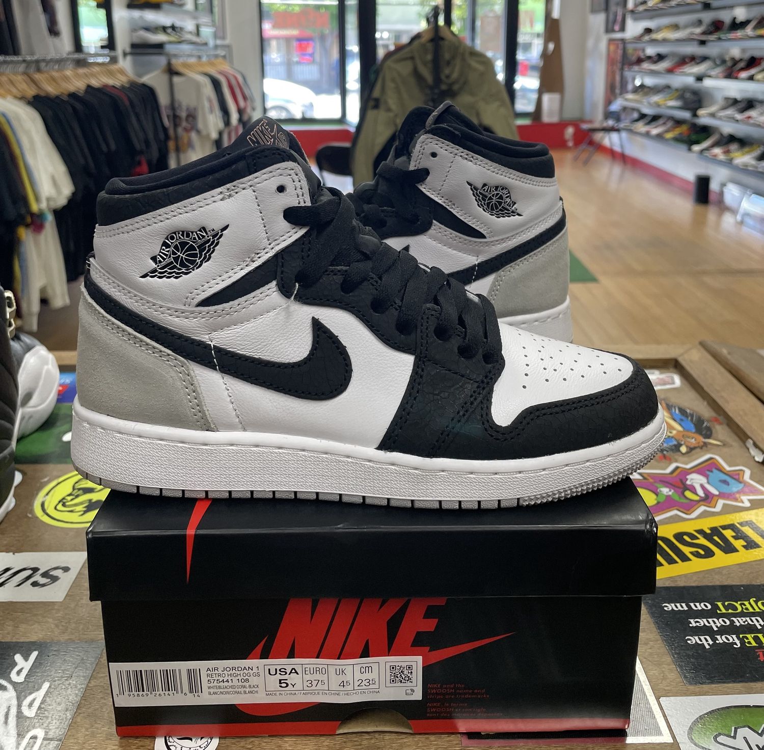 Jordan 1 High Bleached Coral Size 5y Pre-Owned