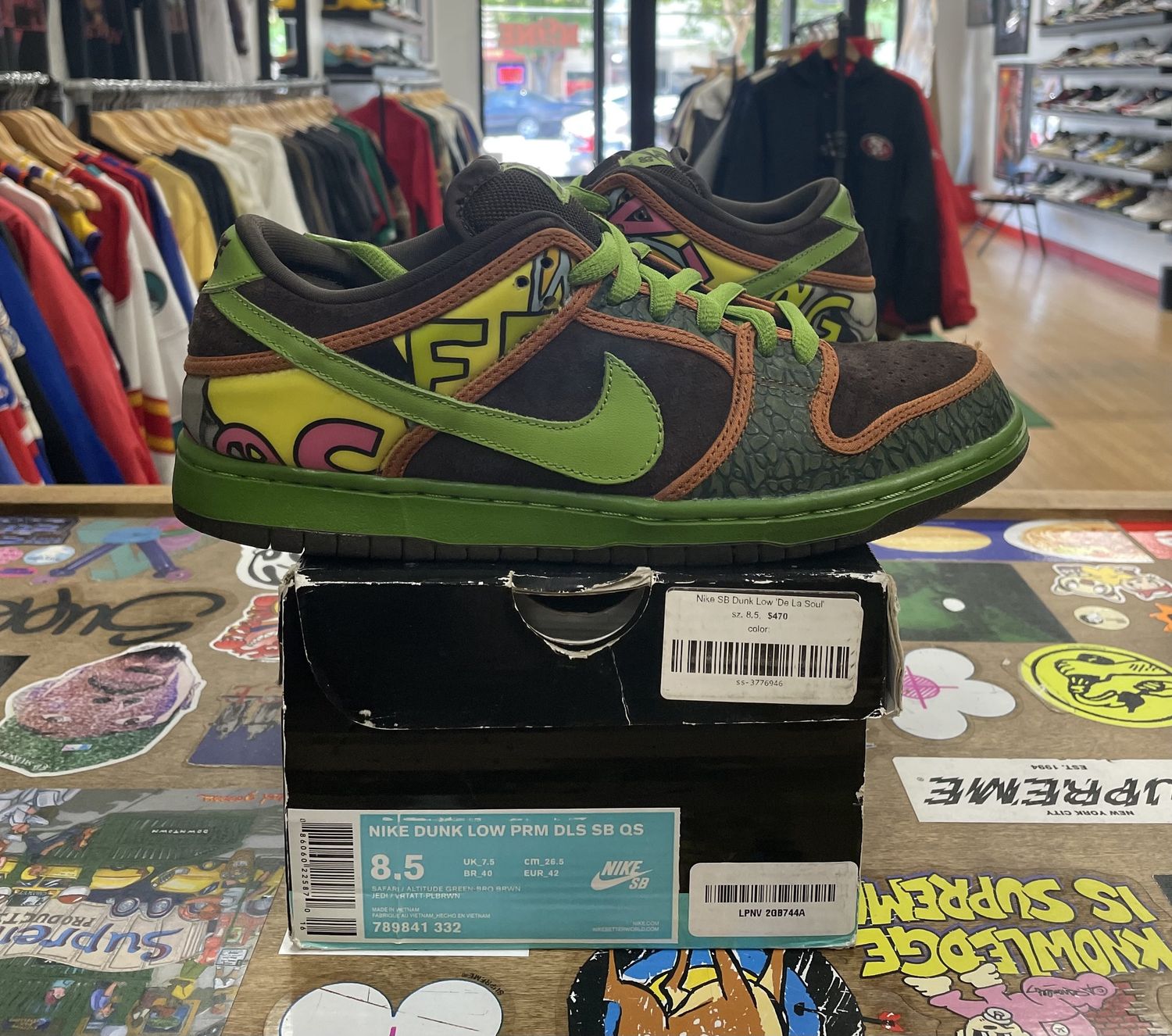 Nike SB Dunk Low De La Soul Size 8.5 Pre Owned