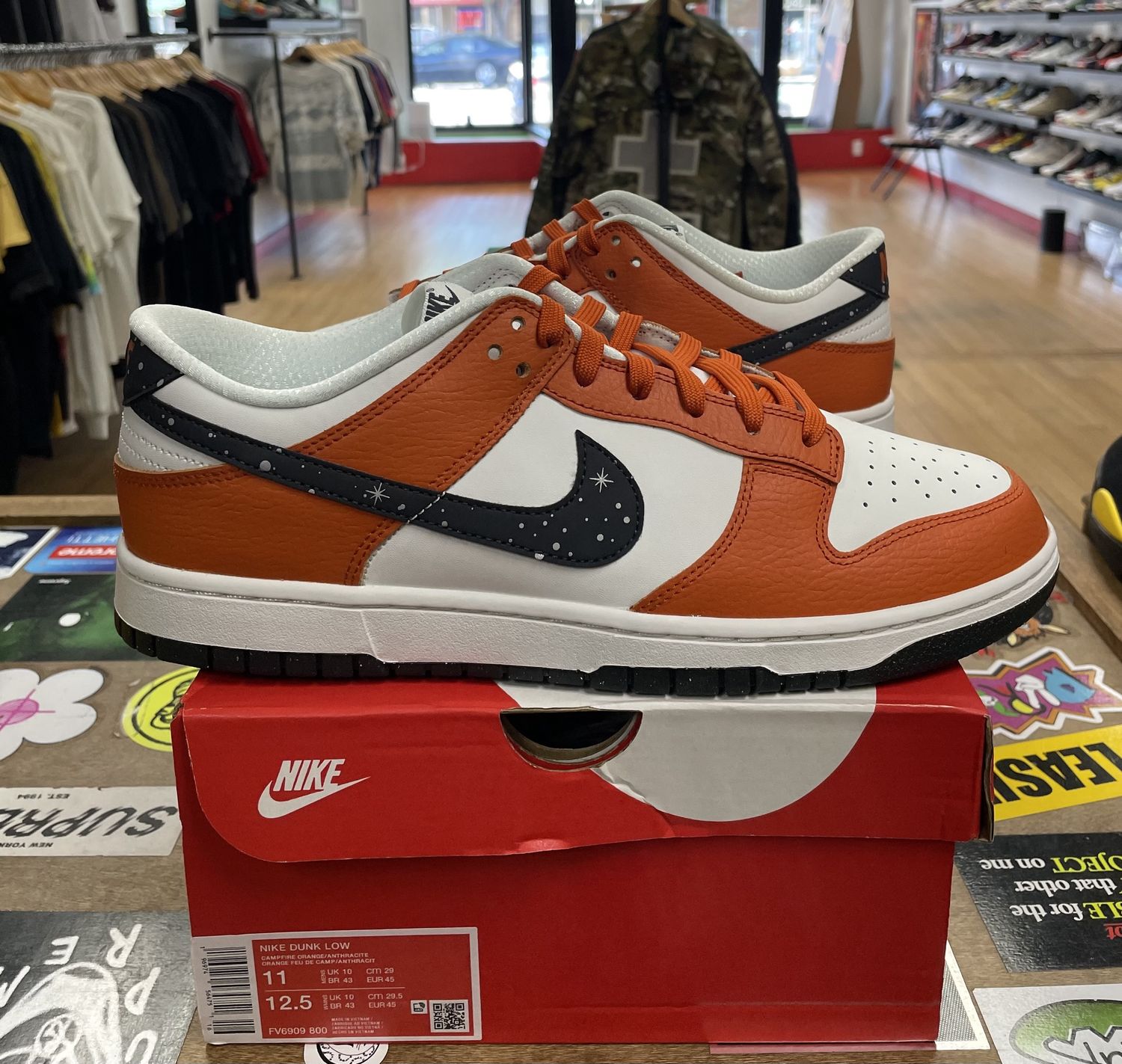 Nike Dunk Low Night Sky Size 11 DS
