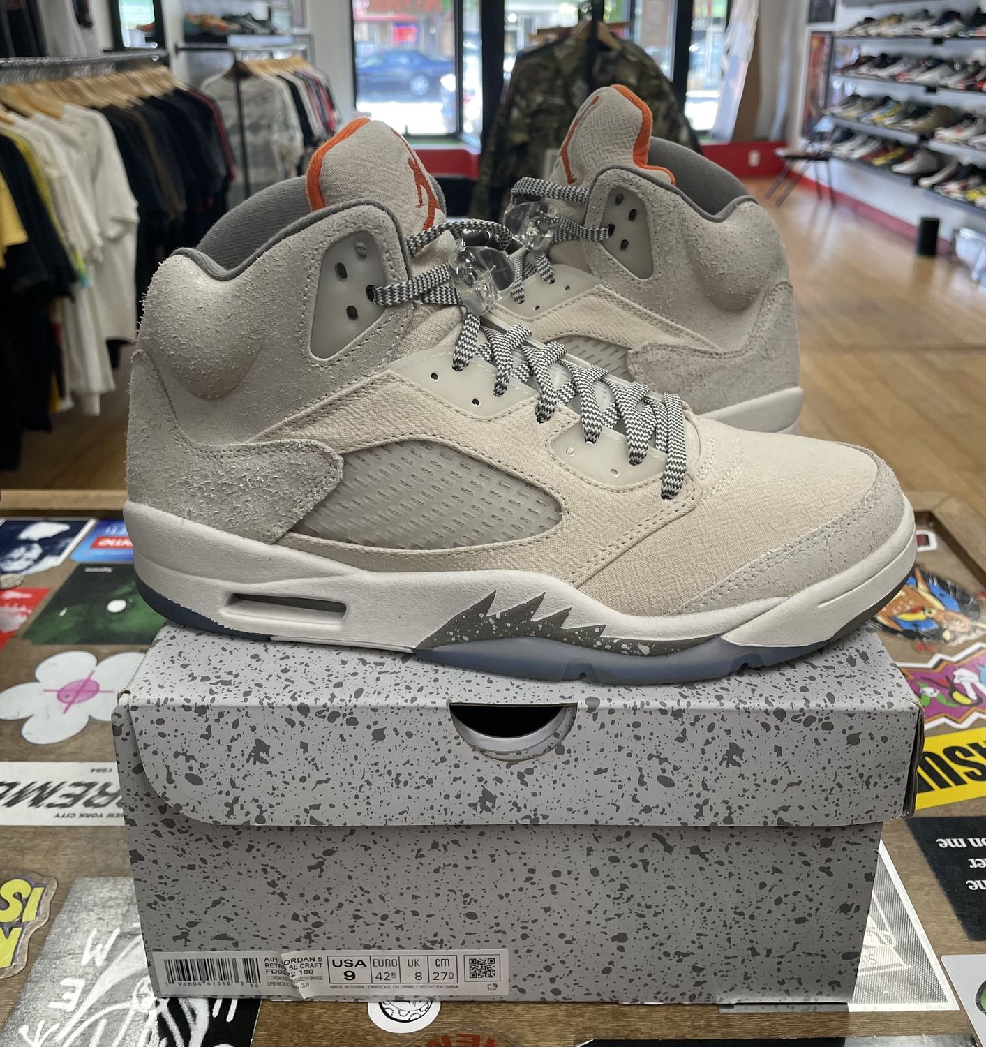 Jordan 5 Retro SE Craft Light Orewood Brown Size 9 Pre Owned