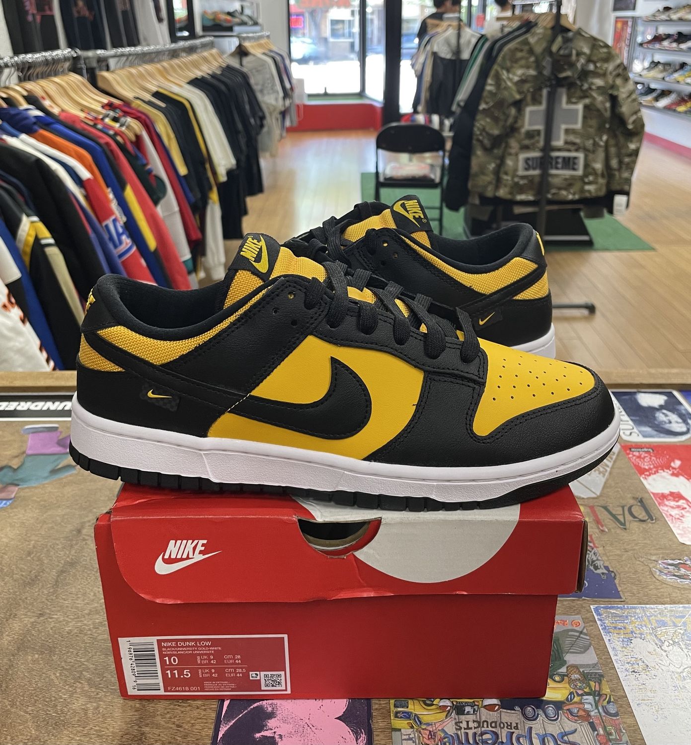DS Nike Dunk Low Reverse Goldenrod (2024) Size 10