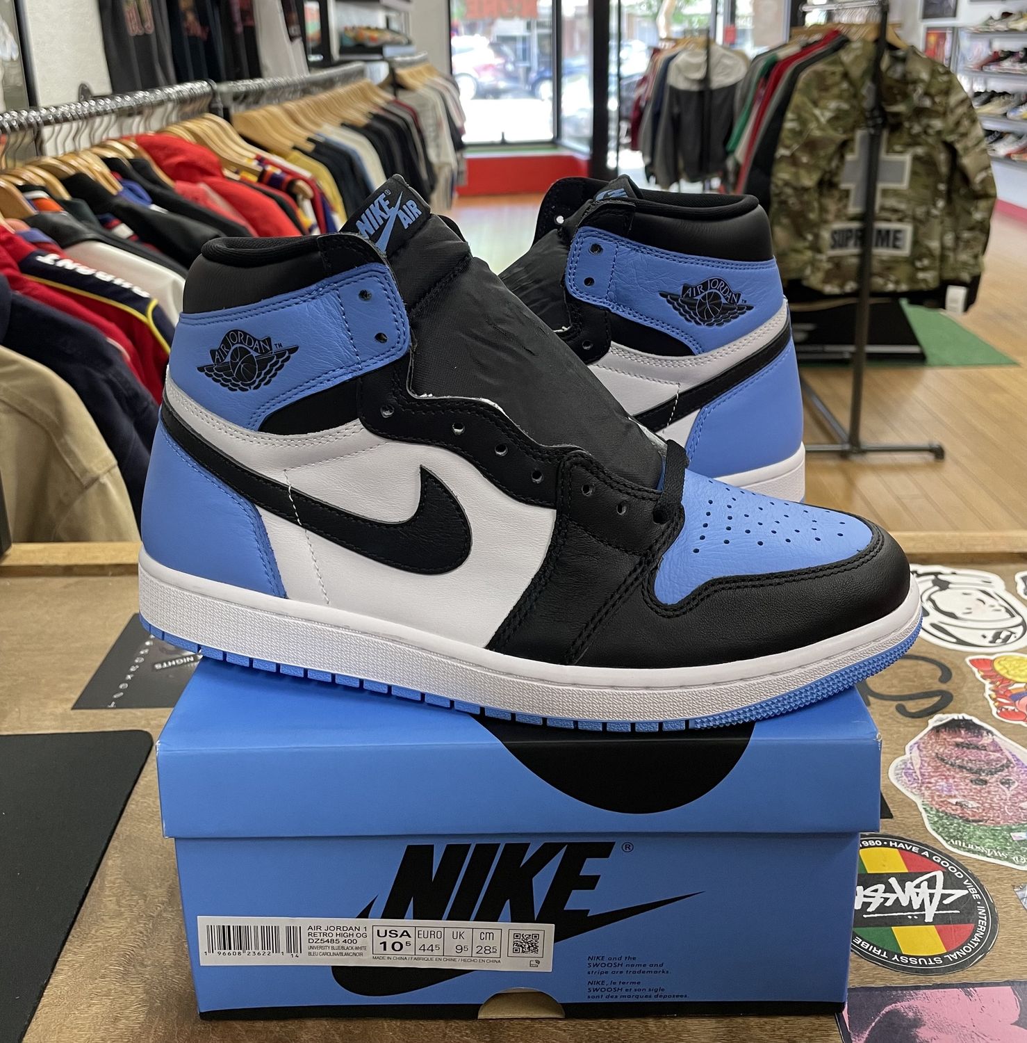 DS Jordan 1 Retro High OG UNC Toe Size 10.5