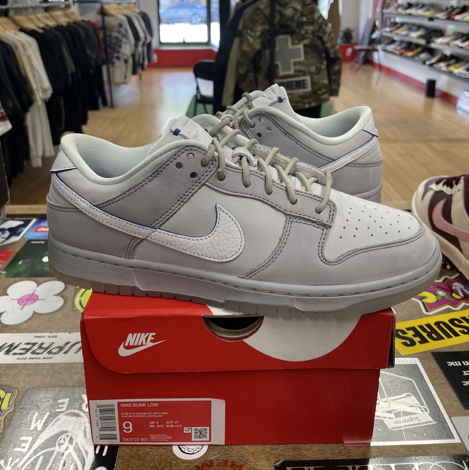 Nike Dunk Low Wolf Grey Pure Platinum Size 9 DS