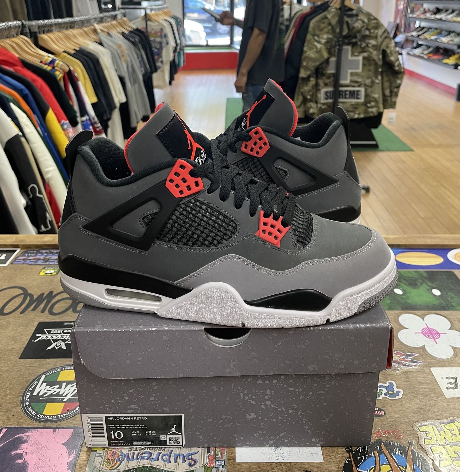 Pre Owned Jordan 4 Retro Infrared Size 10
