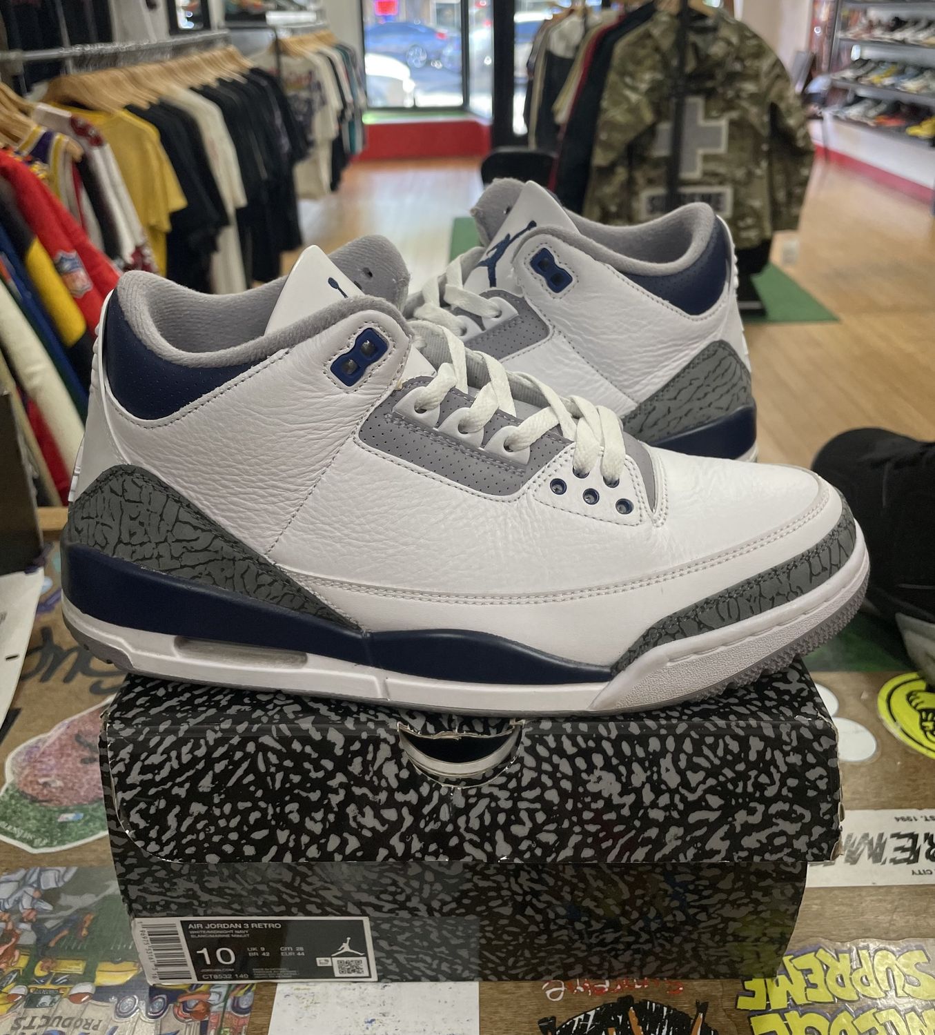 Pre Owned Jordan 3 Retro Midnight Navy Size 10