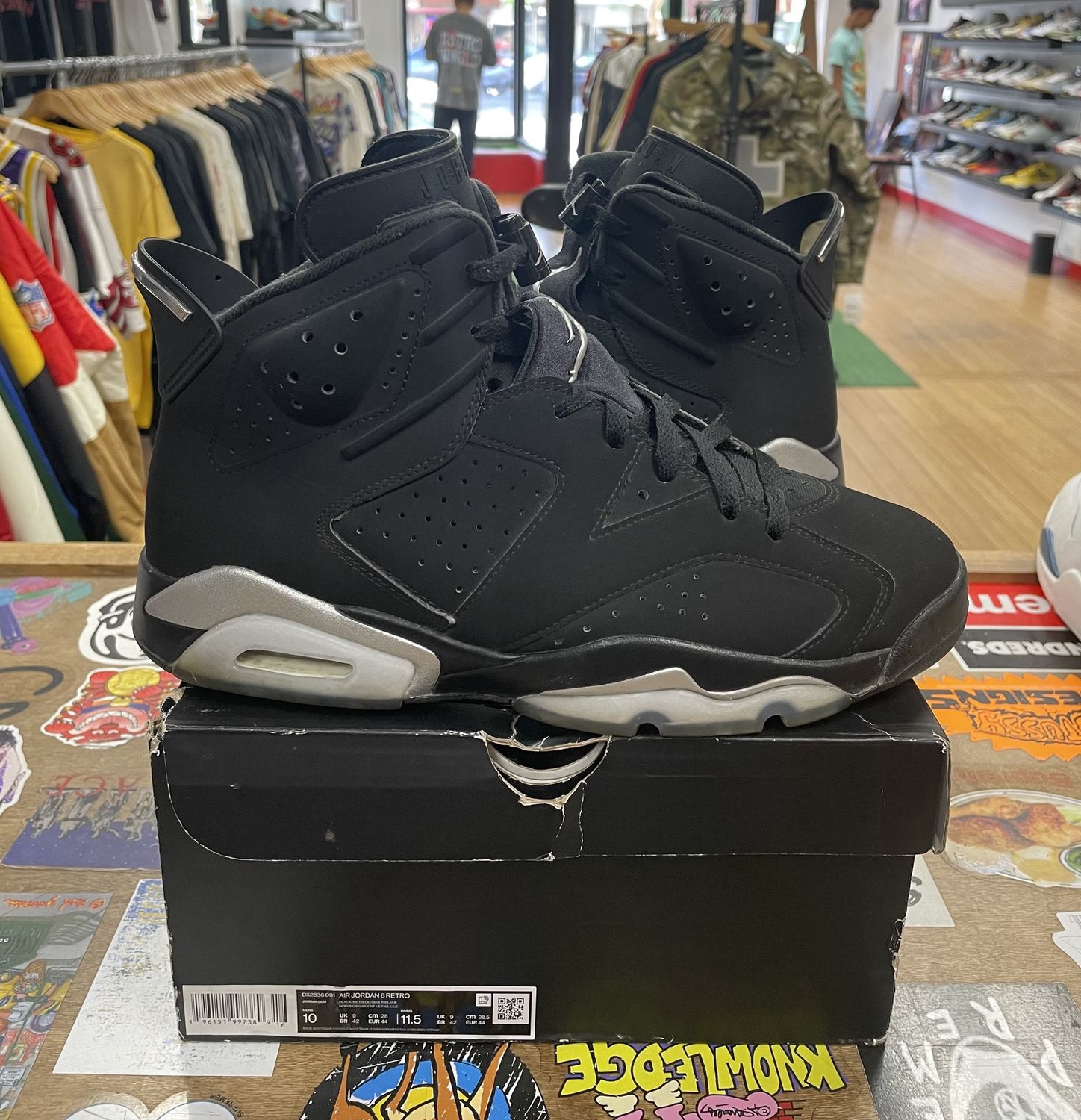 Pre Owned Jordan 6 Chrome Size 10
