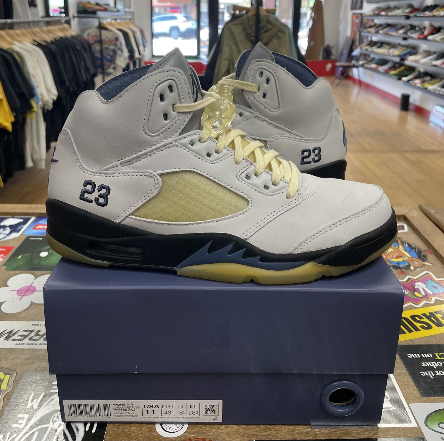 Jordan 5 A Ma Maniere Size 11w/9.5 Pre Owned