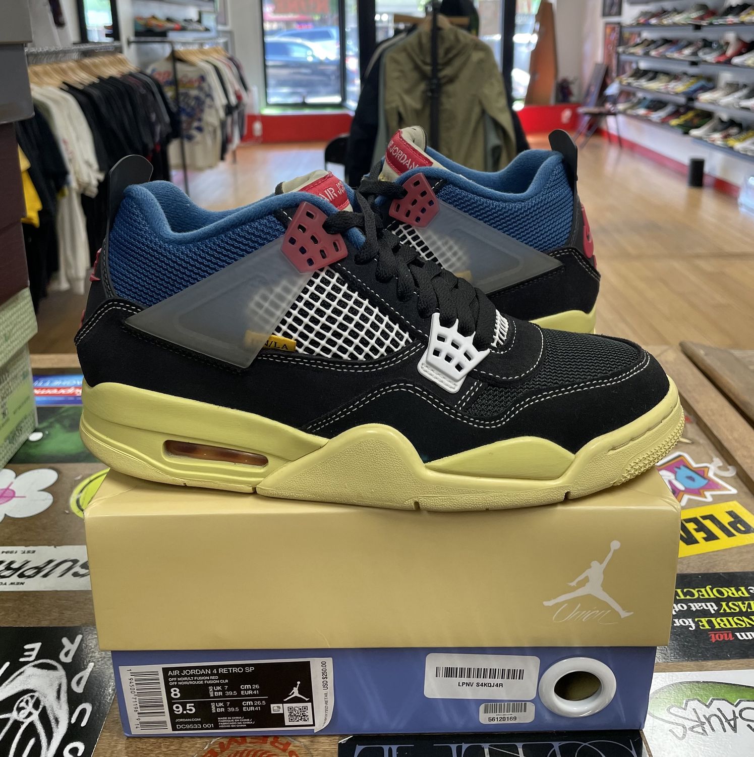 Jordan 4 Retro Union Off Noir Size 8 Pre-Owned
