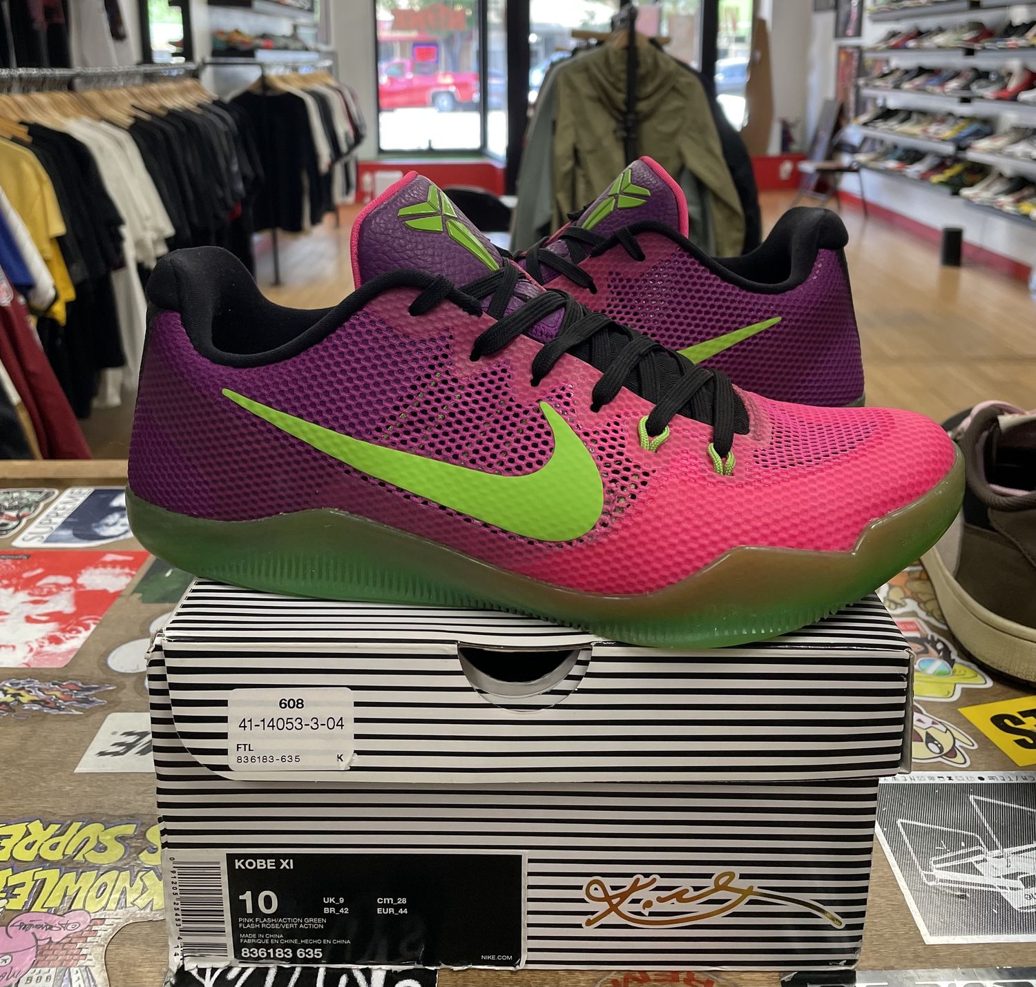 Nike Kobe XI Mambacurial Size 10 Pre Owned
