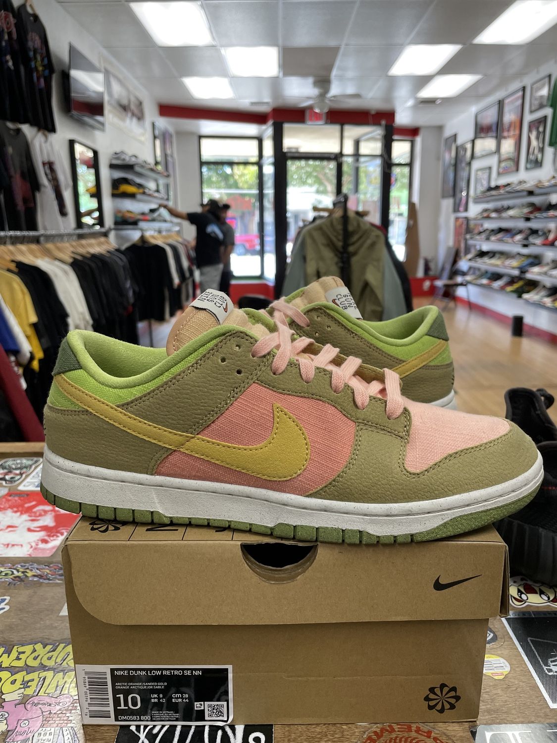 Nike Dunk Sun Club Size 10 Pre Owned
