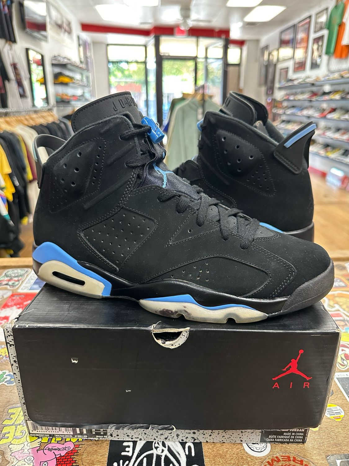 2017 Jordan 6 UNC Size 11 Pre-Owned