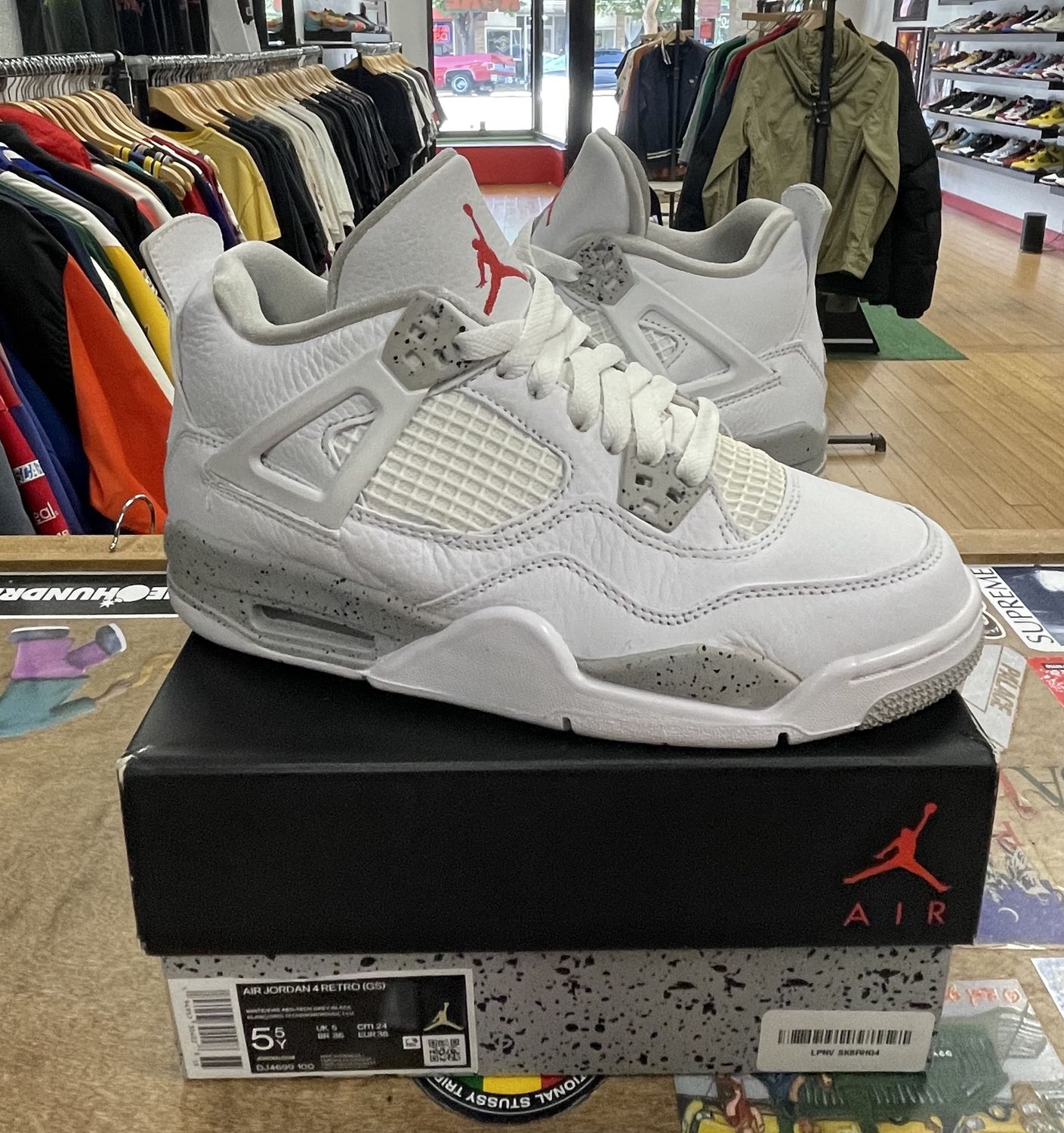 Pre Owned Jordan 4 Retro White Oreo Size 5.5Y