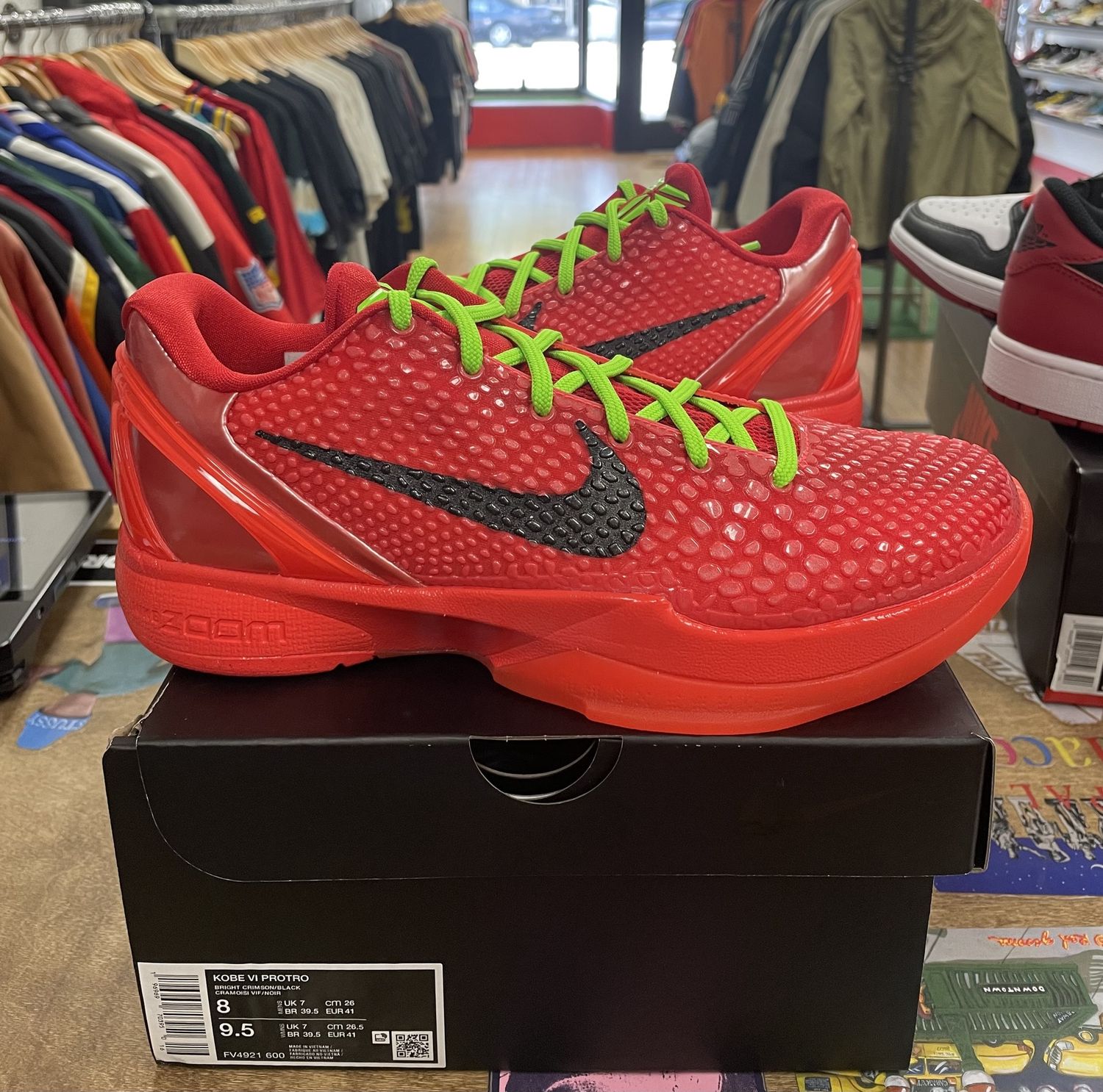Kobe 8 Reverse Grinch Size 8 DS