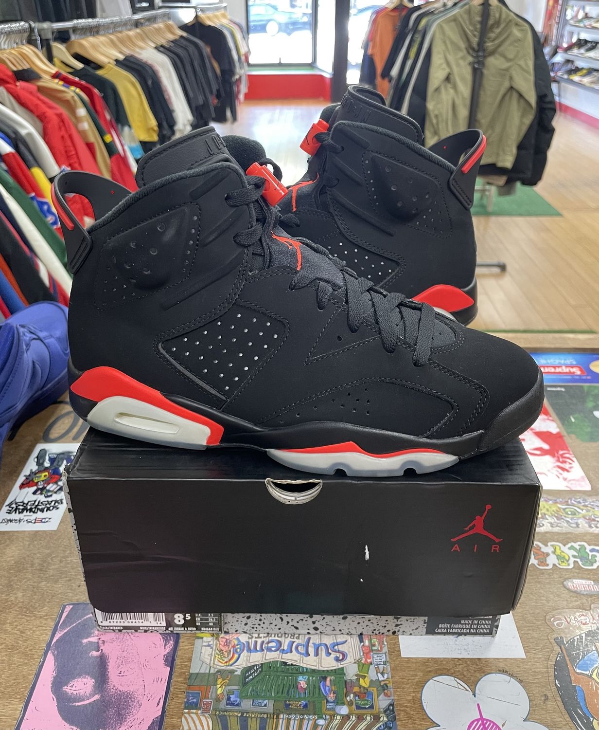 Jordan 6 Infrared Size 8.5 Pre Owned