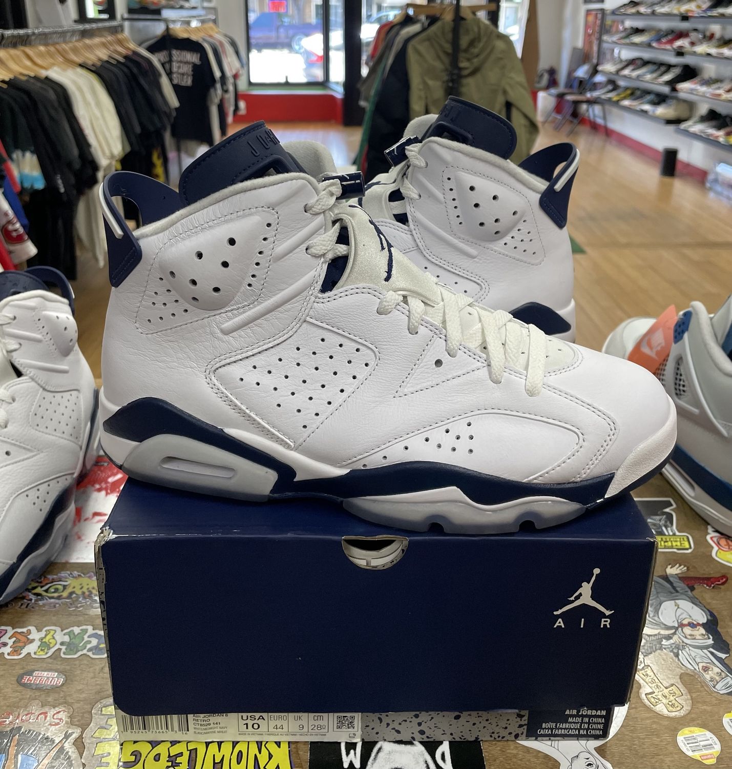 Jordan 6 Midnight Navy Size 10 Pre Owned