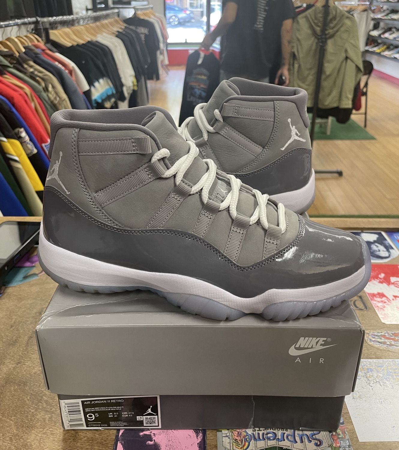 Jordan 11 Cool Grey Size 9.5 Used