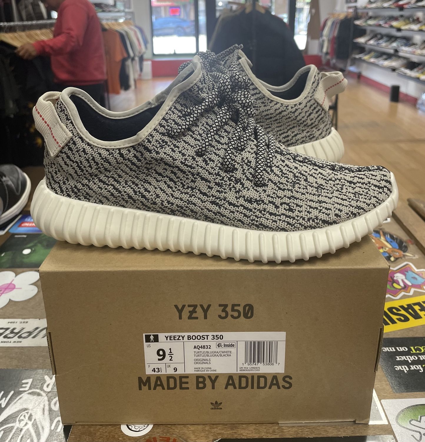 adidas Yeezy Boost 350 Turtledove Size 9.5 DS