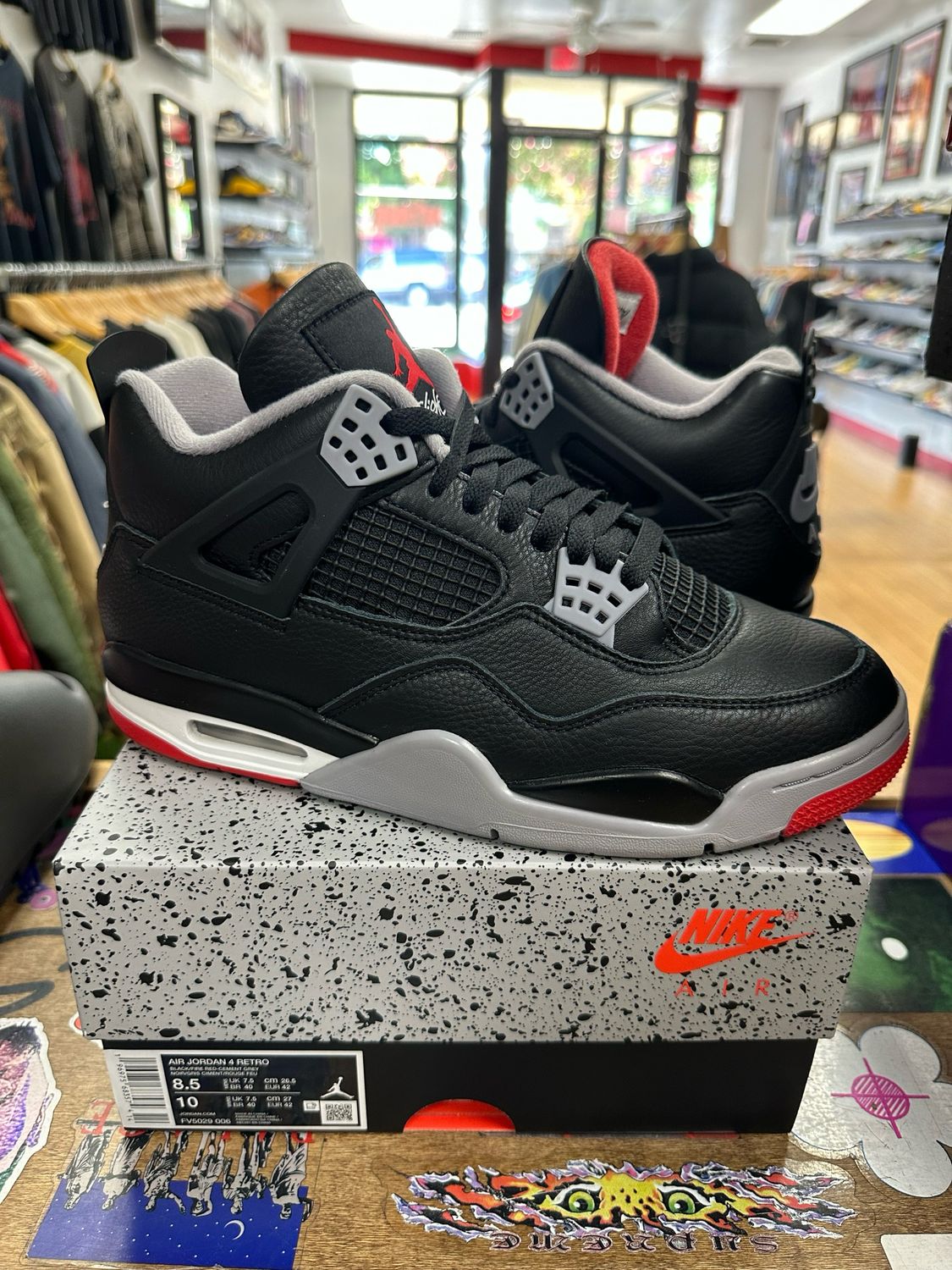 Jordan 4 Retro Bred Reimagined Size 8.5 Pre Owned