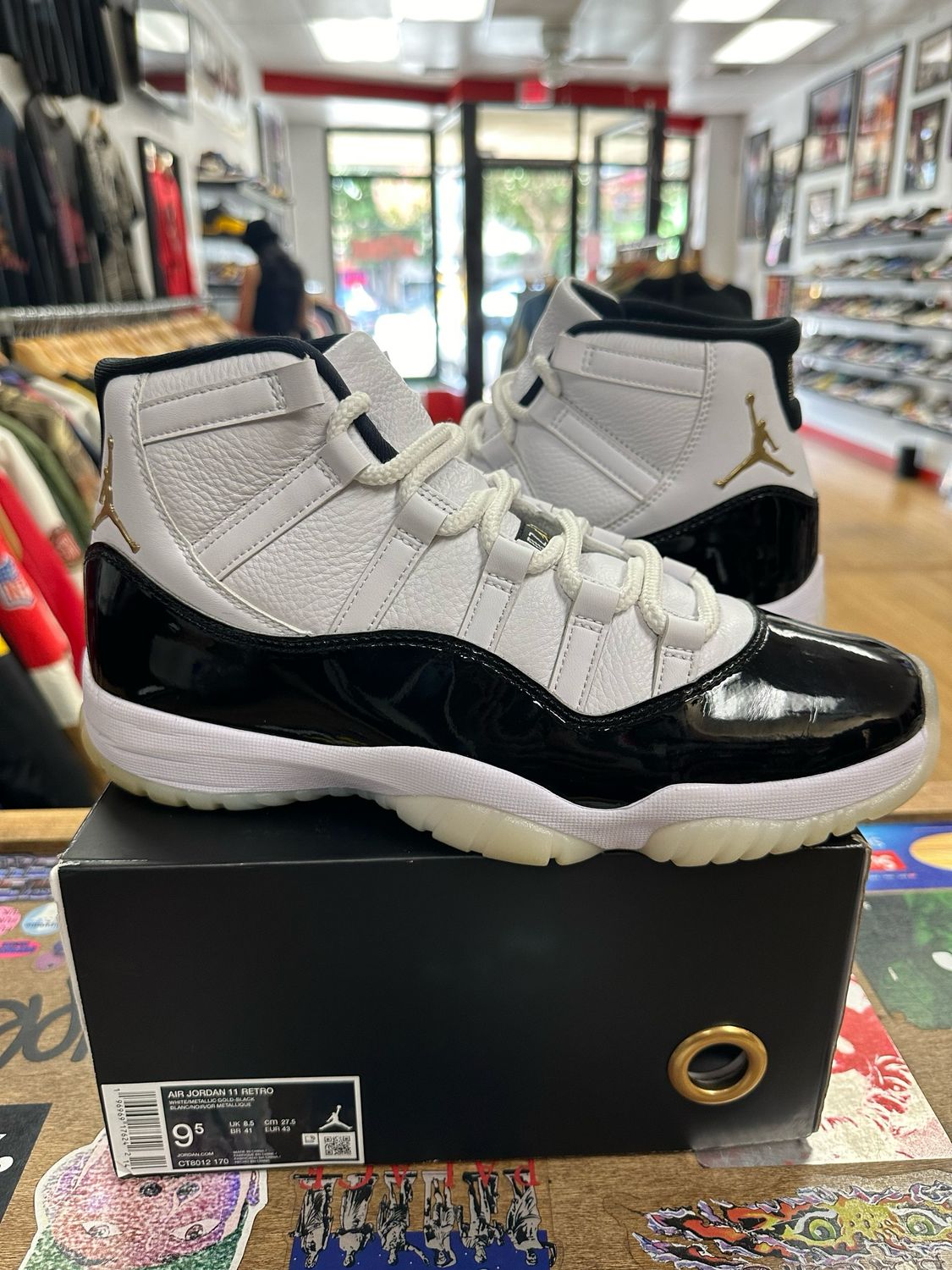 Jordan 11 DMP Gratitude Size 9.5 Pre-Owned