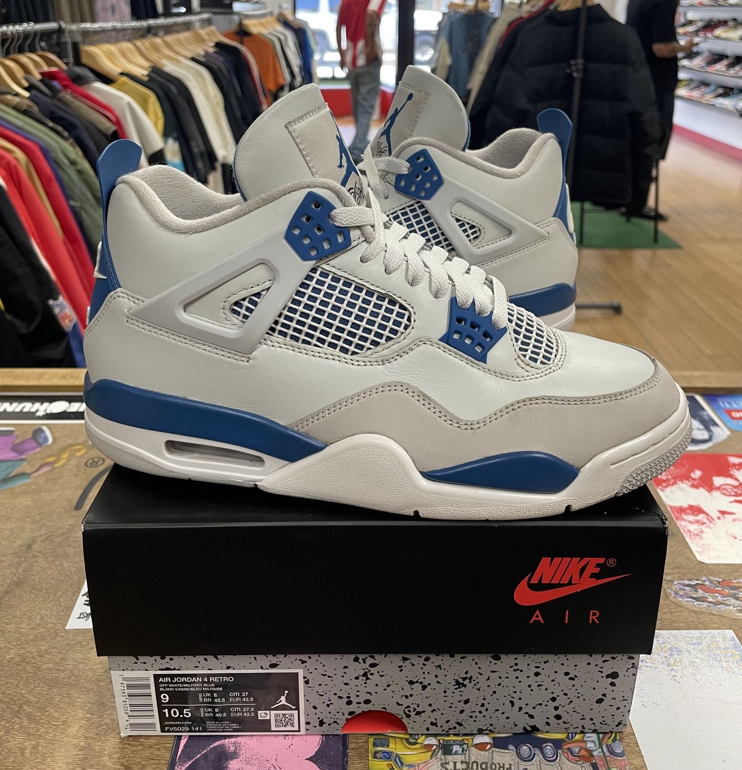 Pre Owned Jordan 4 Retro Military Blue (2024) Size 9