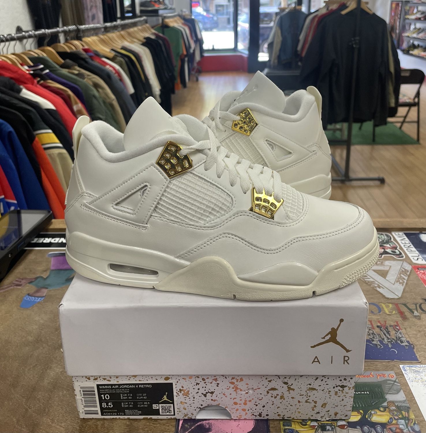 Jordan 4 Metallic Gold (Women&#39;s) Size 8.5M DS