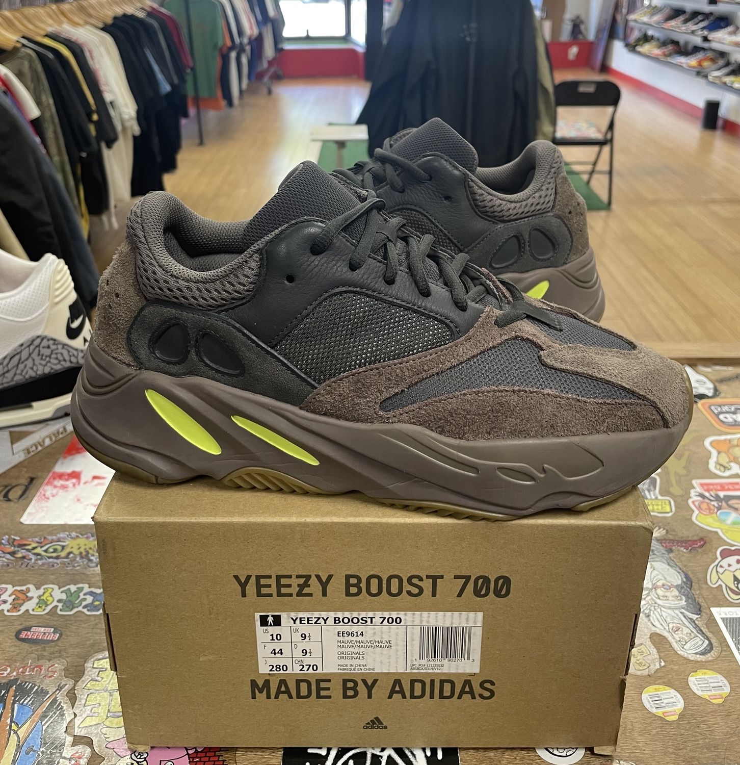 Adidas Yeezy Boost 700 Muave Size 10 Pre-Owned