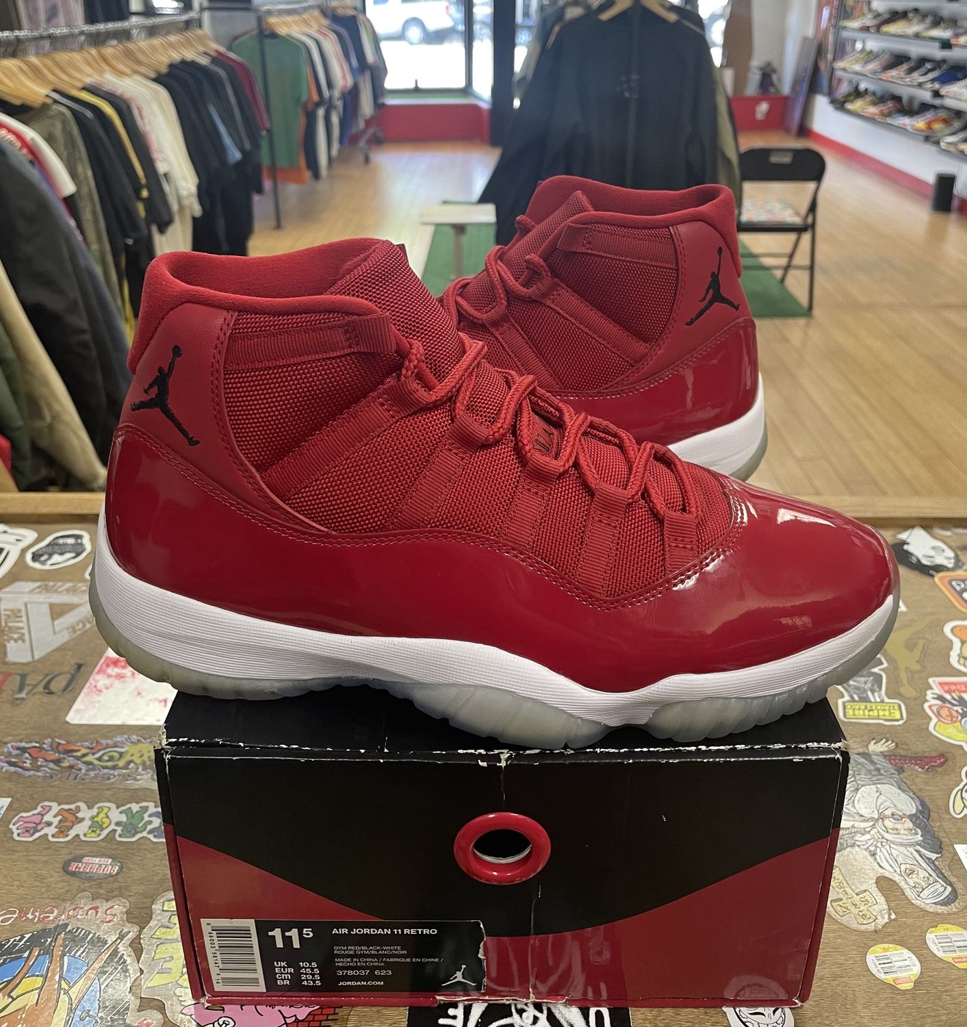 Jordan 11 Retro Win Like 96 Size 11.5 Pre-Owned