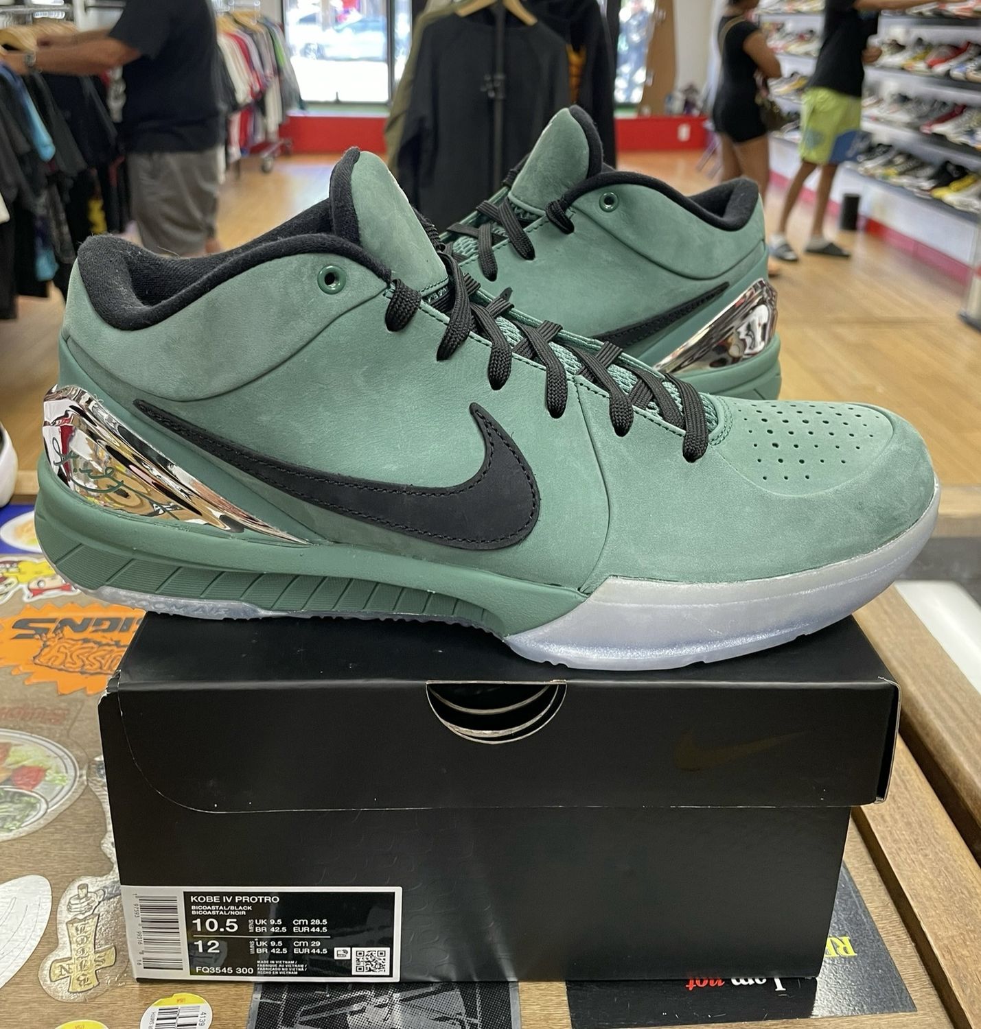 Nike Kobe 4 Protro Girl Dad size 10.5 DS