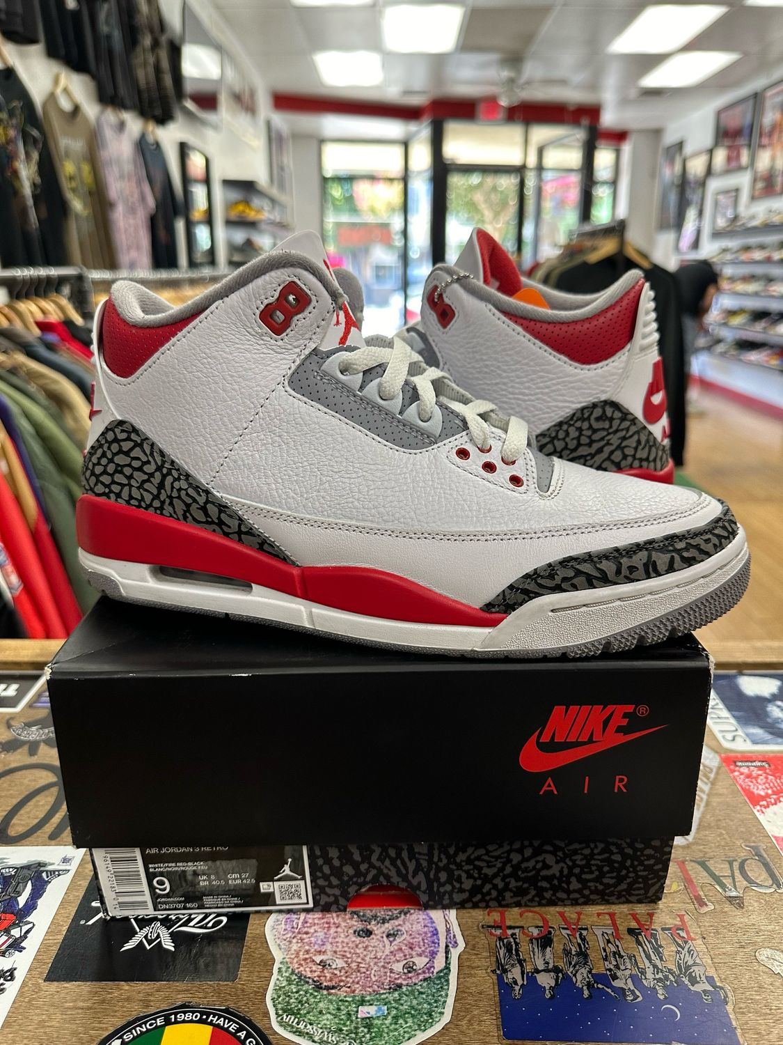 Jordan 3 Retro Fire Red (2022) Size 9 Pre Owned