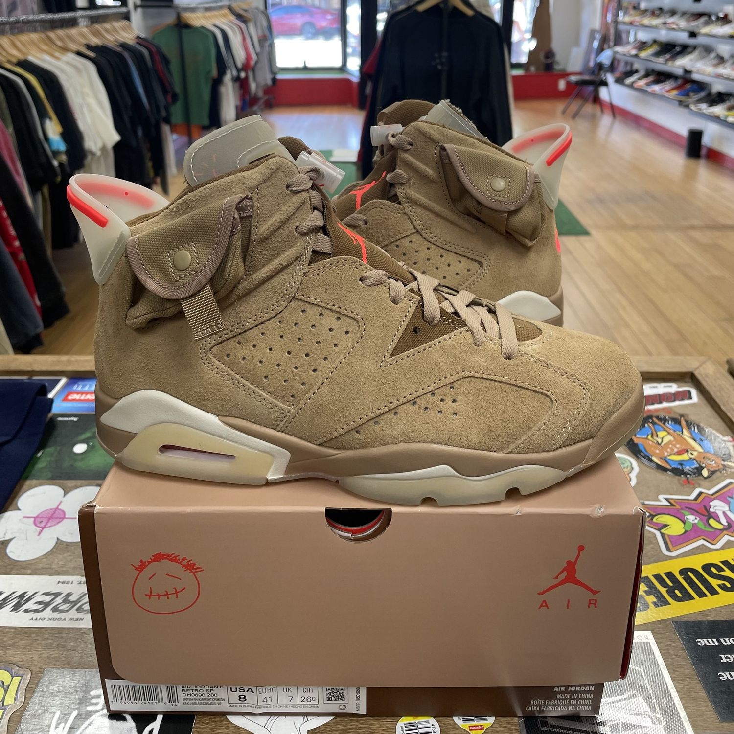 DS Jordan 6 Retro Travis Scott British Khaki Size 8