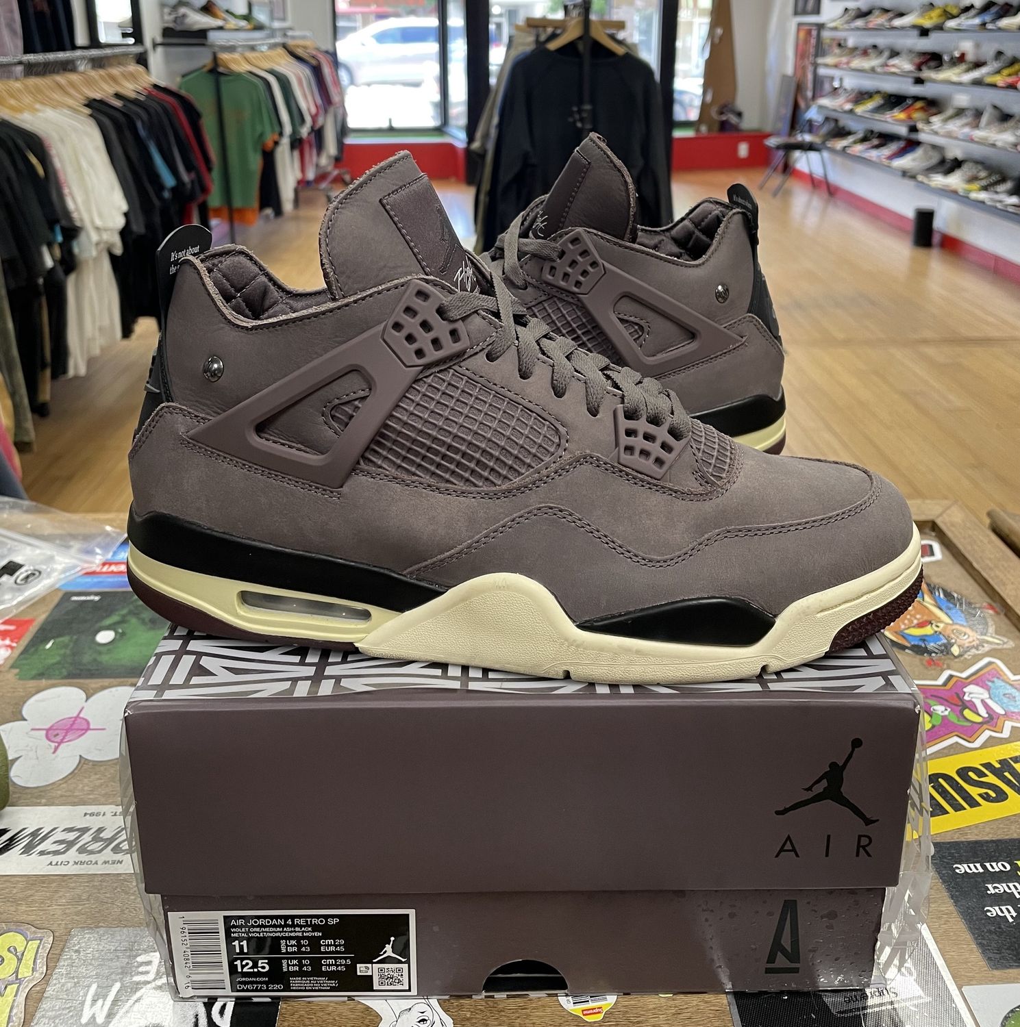Jordan 4 Retro SP A Ma Maniére Violet Ore Size 11 Pre Owned