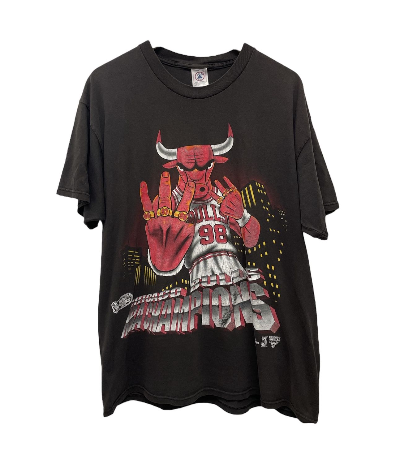 Vtg 1998 Chicago Bulls Champions Tee Size XL 24x31