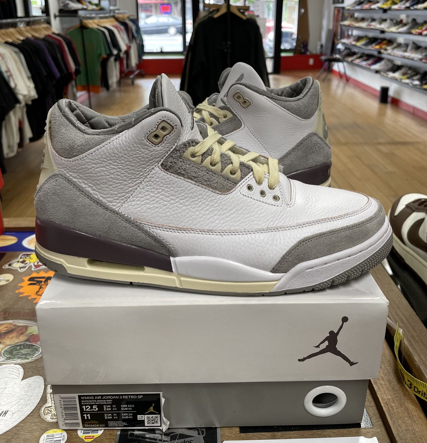 Used Jordan 3 Retro SP A Ma Maniére (Women&#39;s) Size 11M