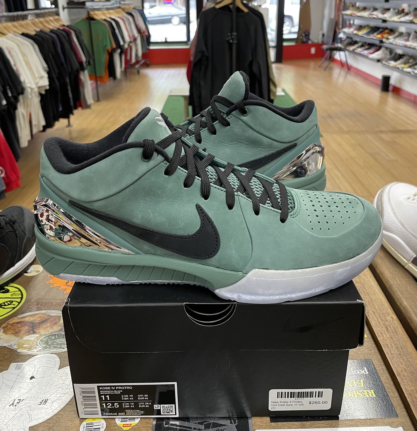 Nike Kobe 4 Protro Girl Dad Size 11 DS (2)