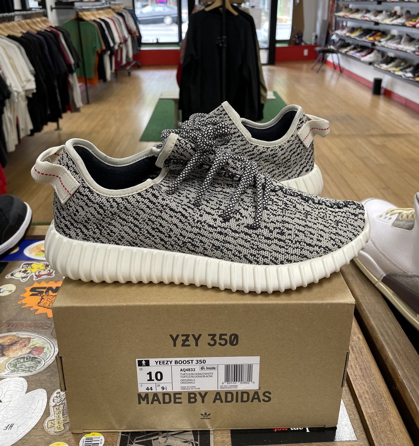 adidas Yeezy Boost 350 Turtledove (2022) Size 10 DS