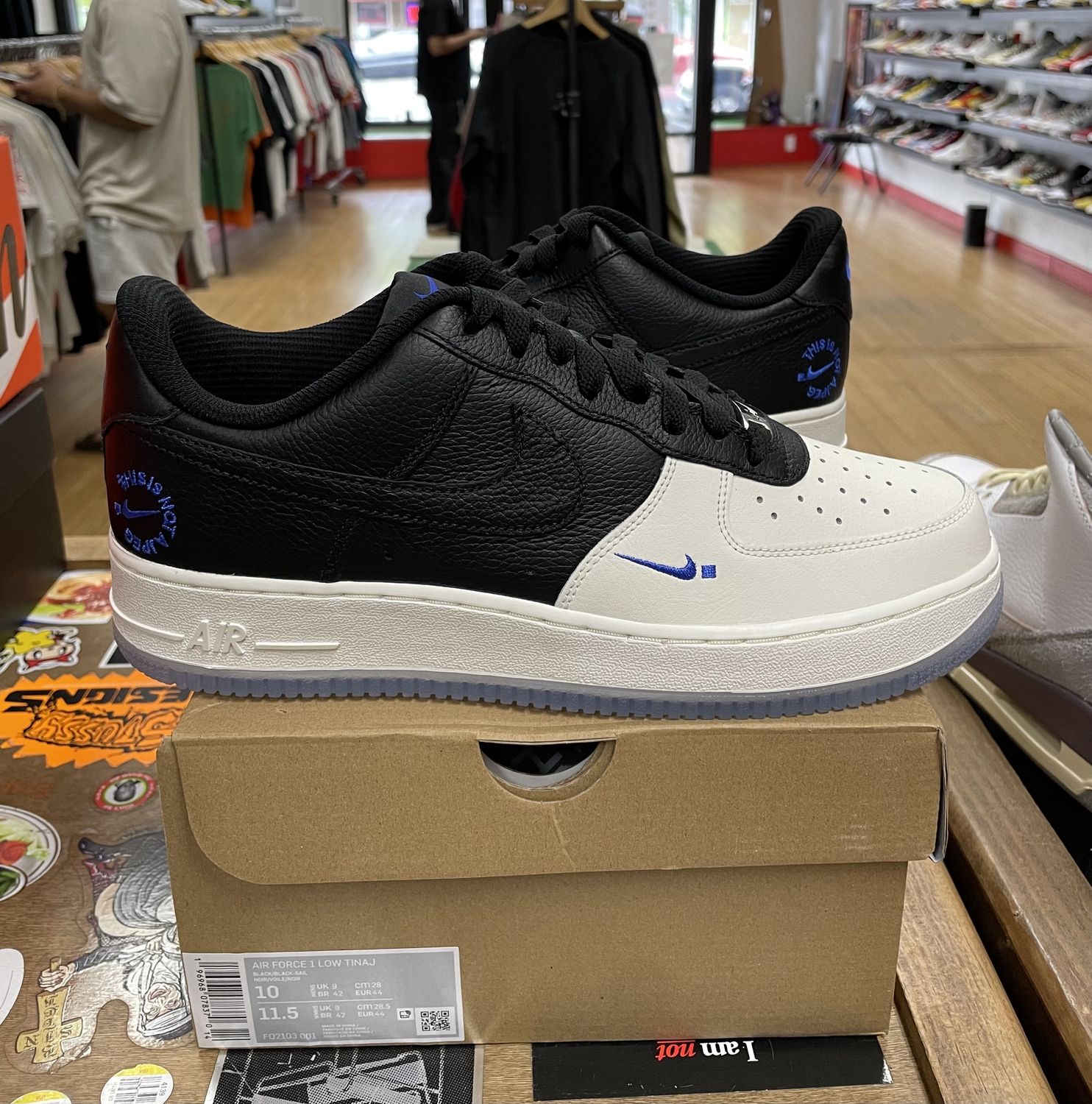 Nike Air Force 1 Low Tinaj Size 10 DS