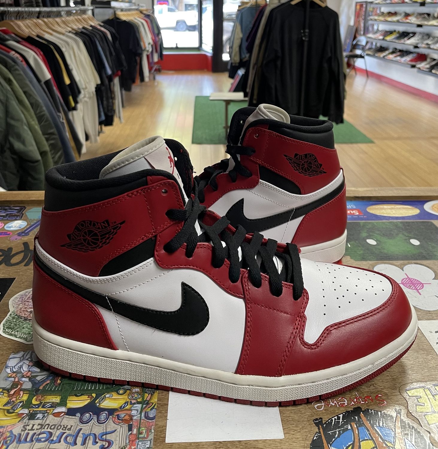 Jordan 1 Retro Chicago (2013) Size 11 NO BOX