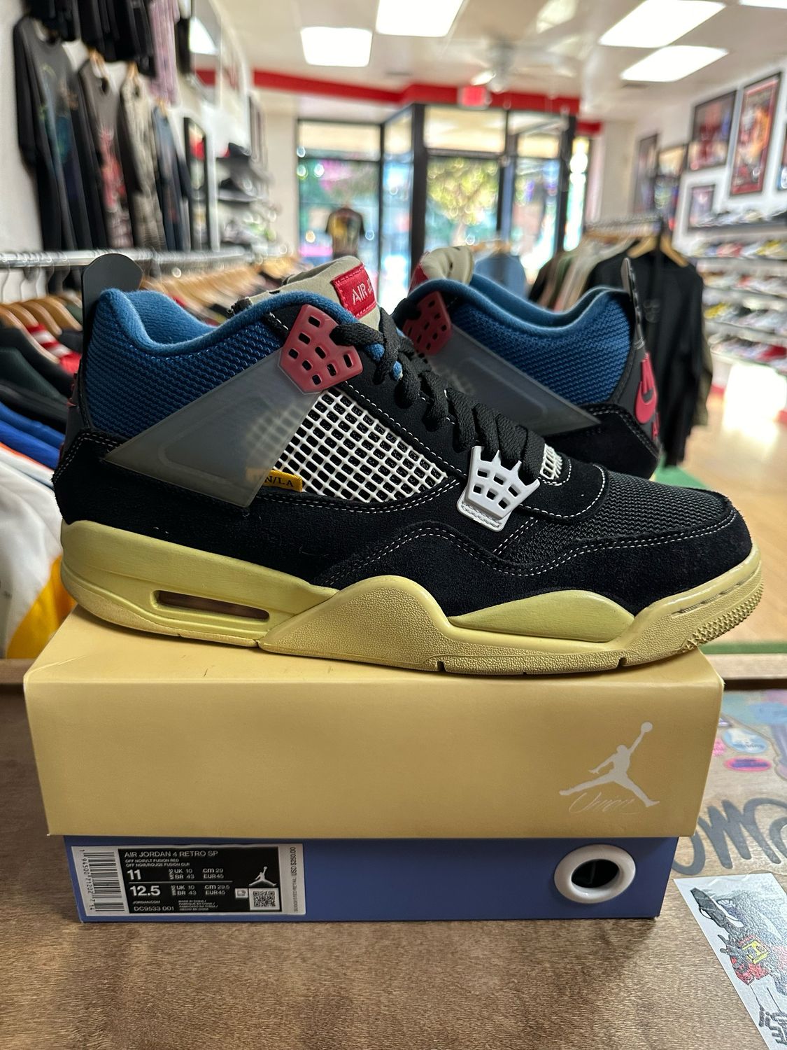 Jordan 4 Retro Union Off Noir Size 11 Lightly Worn