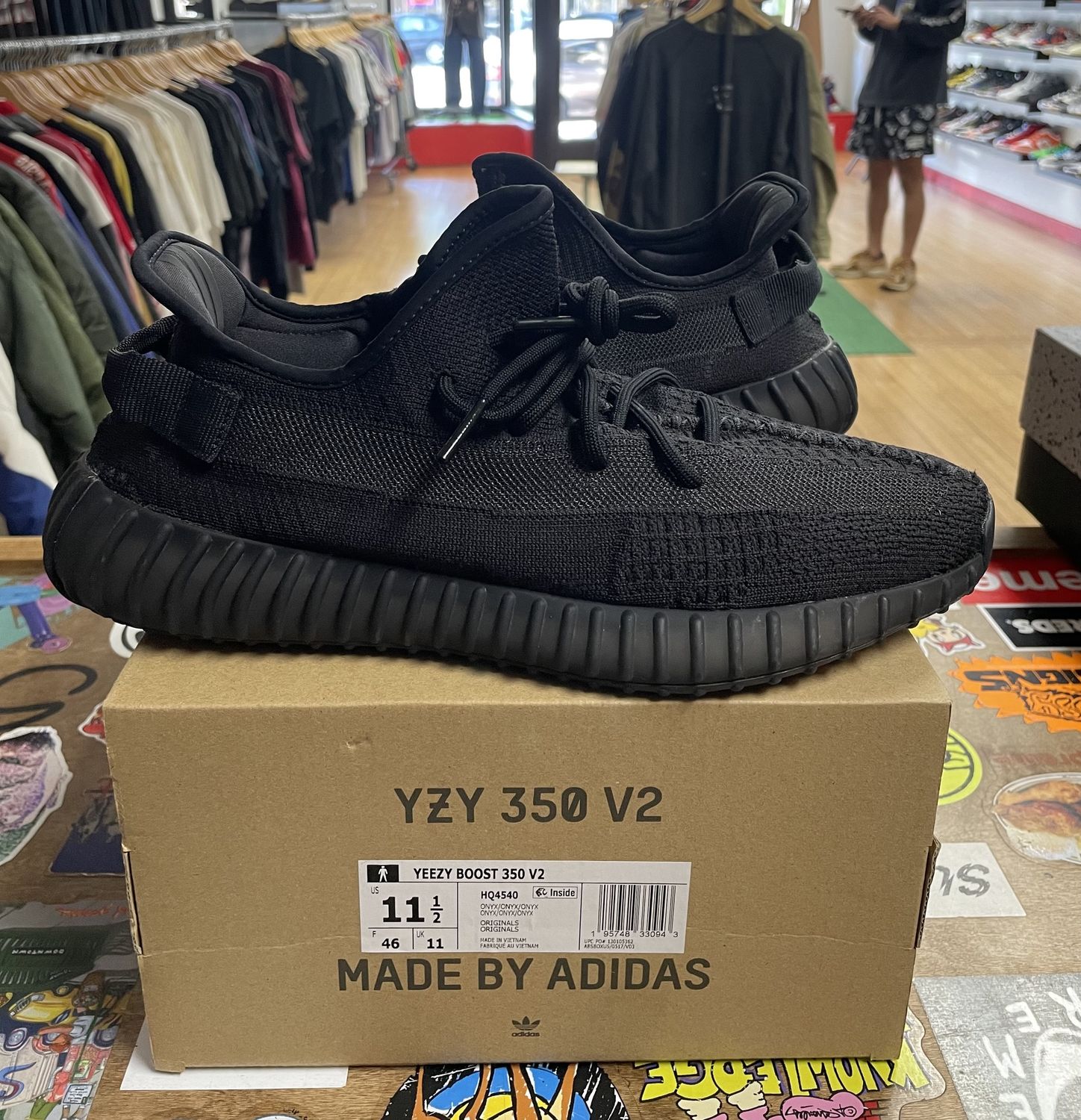 Pre-Owned Yeezy 350 Onyx Size 11.5
