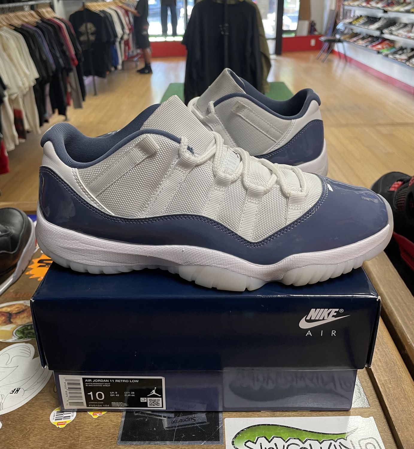 Jordan 11 Retro Low Diffused Blue Size 10 Pre Owned
