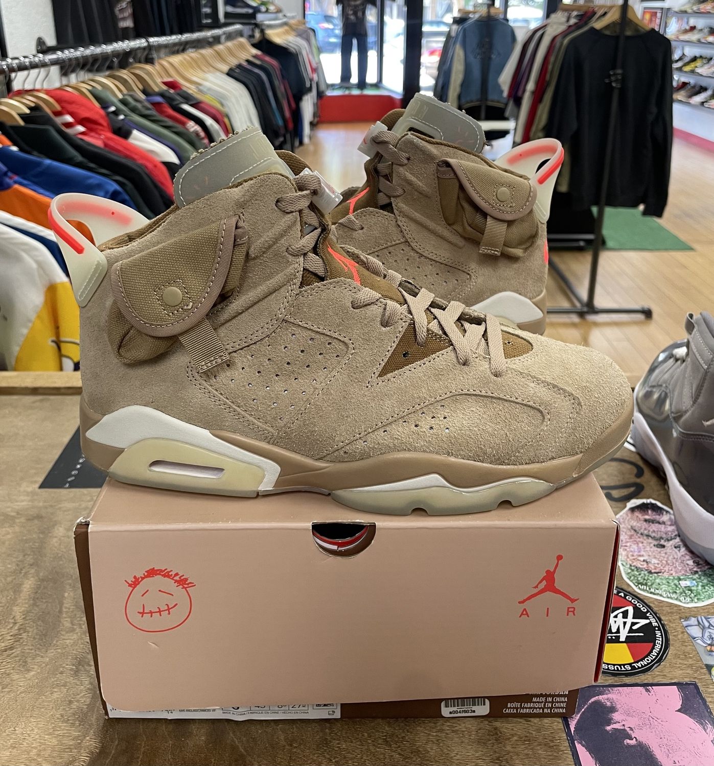 Pre Owned Jordan6 Retro Travis Scott British Khaki Size 9.5