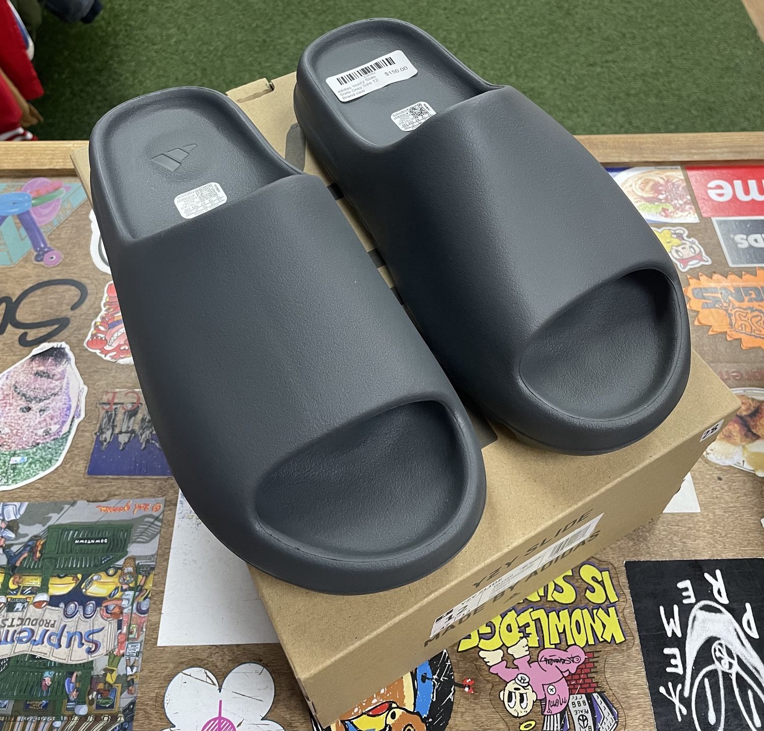 adidas Yeezy Slide Slate Grey Size 12 Brand new