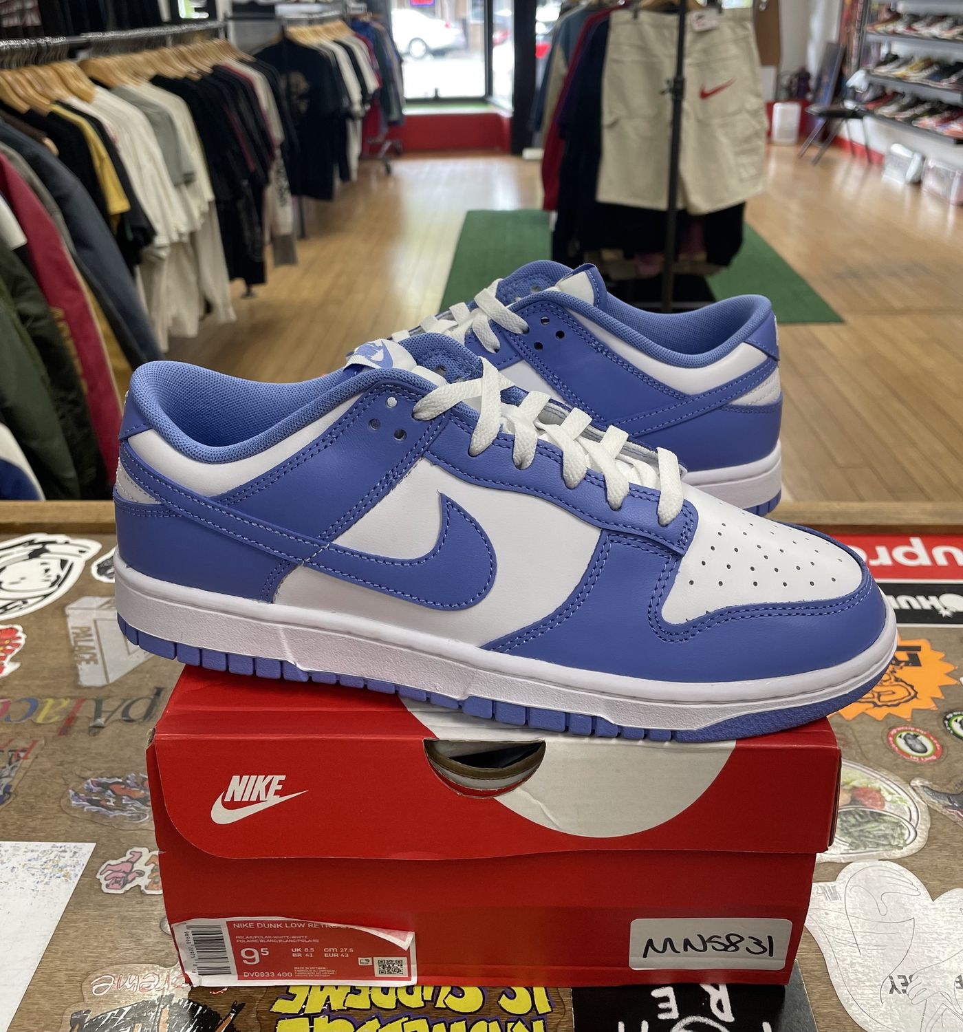 DS Nike Dunk Low Polar Blue Size 9.5