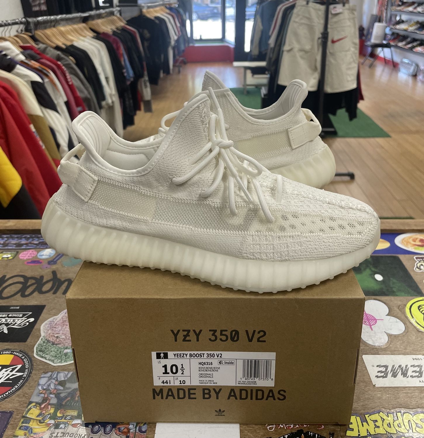 Tried on Adidas Yeezy 350 V2 Bone Size 10.5