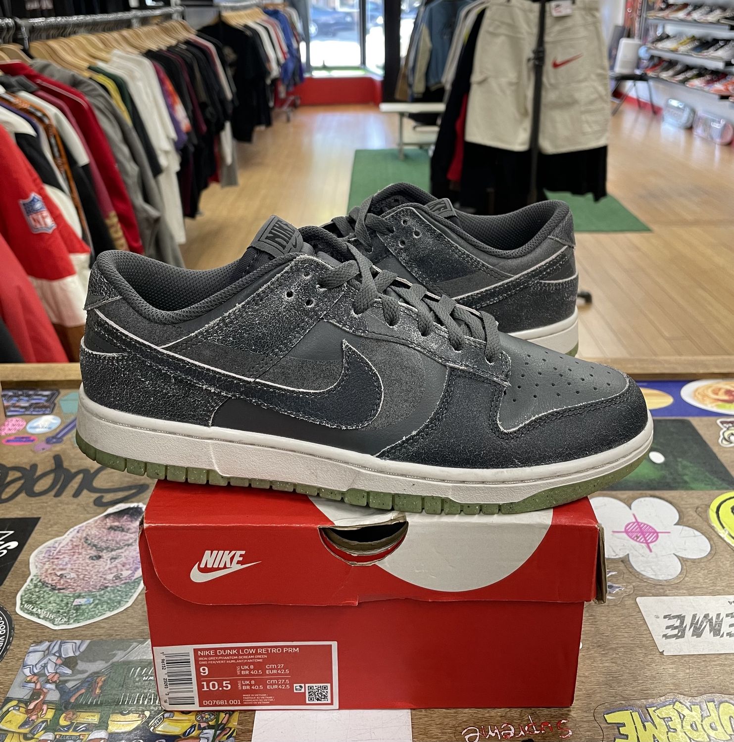 Pre Owned Nike Dunk Low Retro PRM Halloween (2022) Size 9