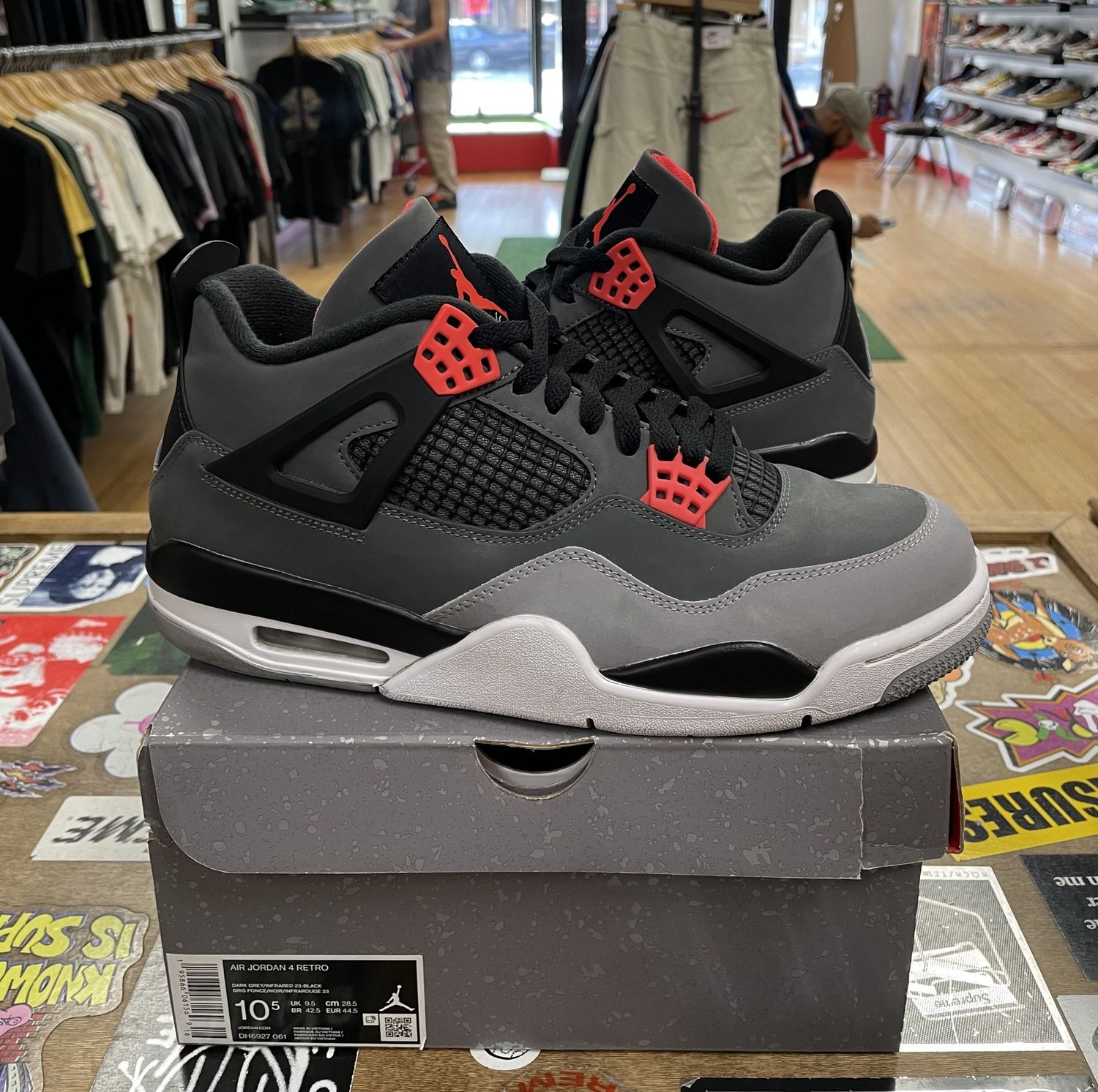 Jordan 4 Retro Infrared Size 10.5 Pre Owned