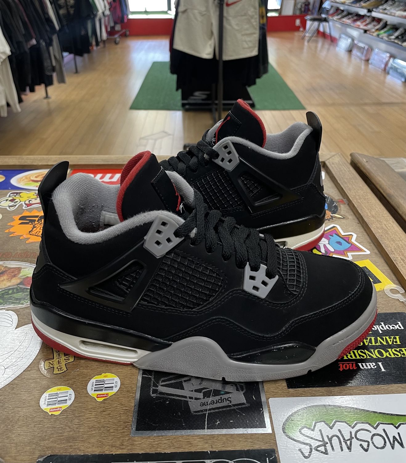 Pre Owned Jordan 4 Retro Bred (2019) Size 6Y NO BOX