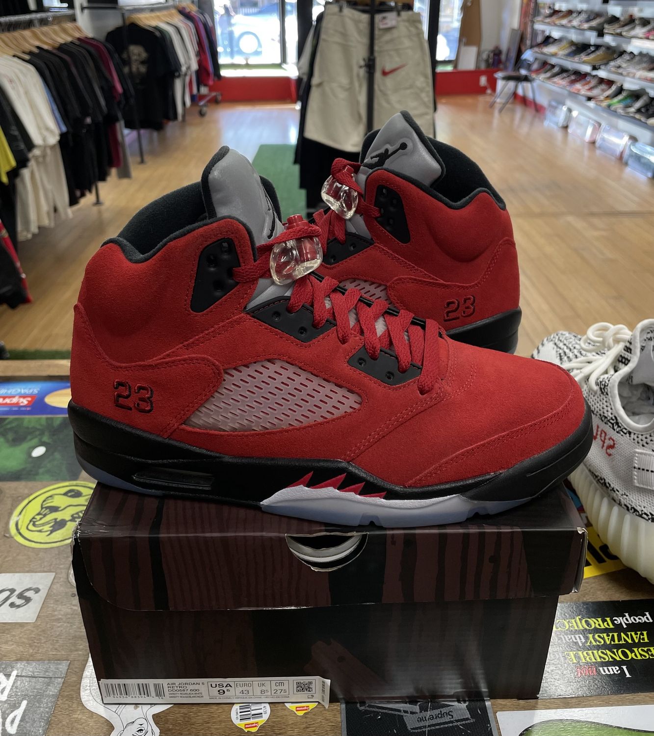 Jordan 5 Retro Raging Bull Red (2021) Size 9.5 Pre Owned