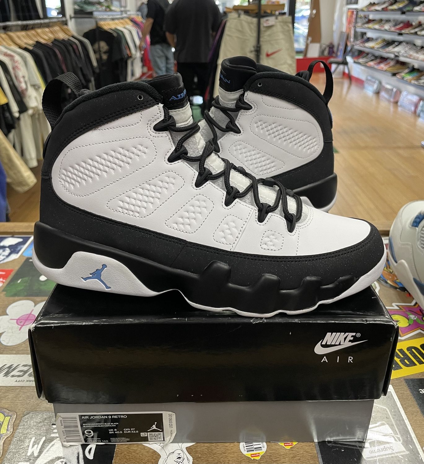 Jordan 9 Retro University Blue Size 9 Used
